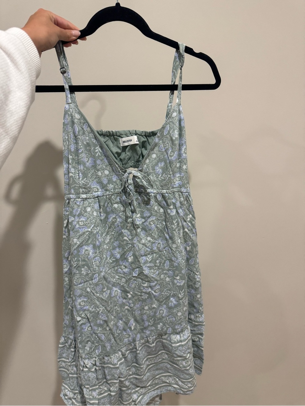 Hollister Sage and Lavender Floral Spaghetti Strap Slip Dress